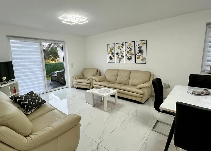 Neue Wohnung Fuer 4 Kueche Terrasse